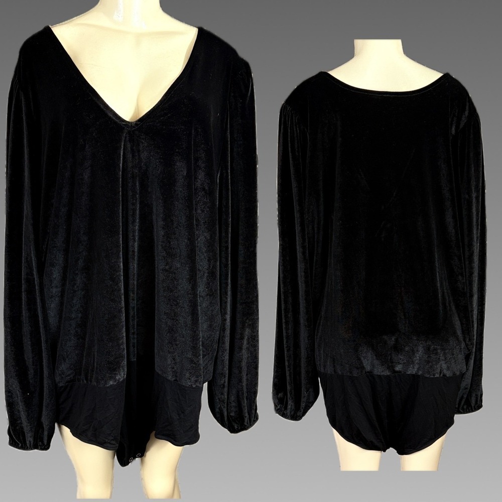 Torrid 6X Black Velvet Voluminous Long Sleeve Deep V-Neckline Stretch Bodysuit